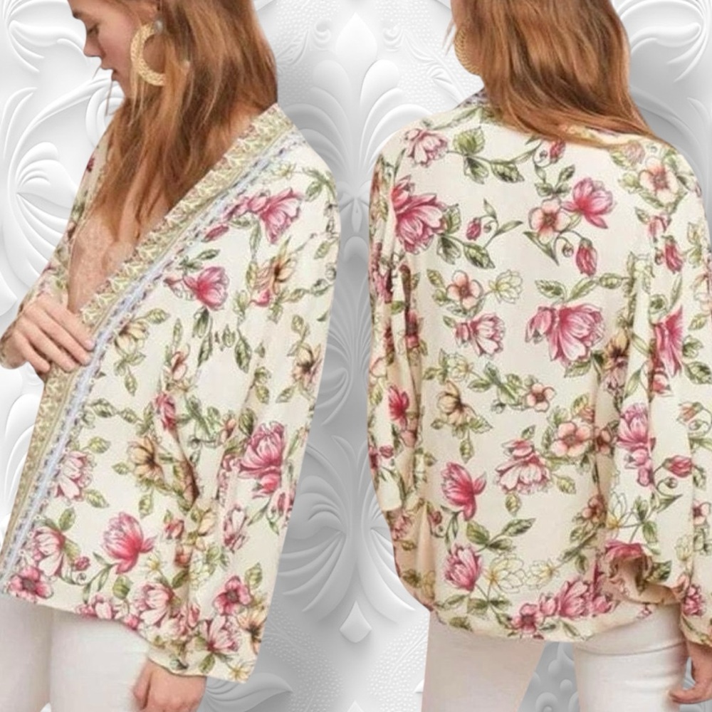 Akemi + Kin Anthropologie Women's Idalia Floral Kimono One Size